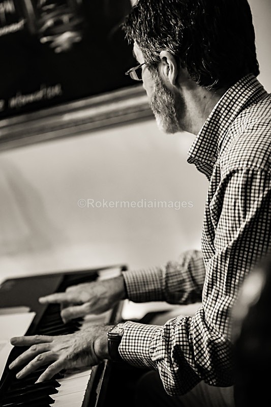  - TOM & SIMON GARDNER PLAY BROTHERS CANDOLI