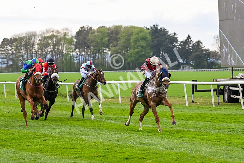 220425-Race 1-Kats Bob-8635 - Race 1