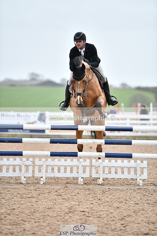 240124A-124452-00526 - Cls 3 Newcomers & 1.10m Open