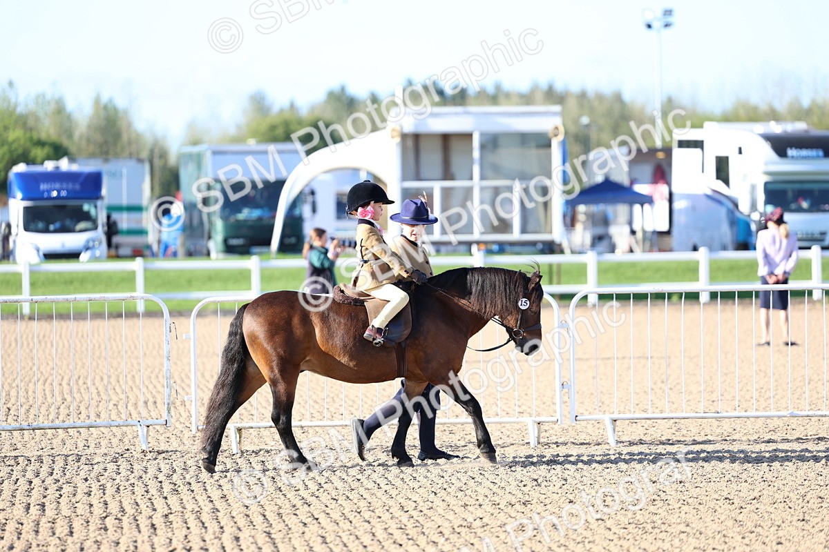 SBM_07785 - Class 301 - Ridden M&M - Small Breeds