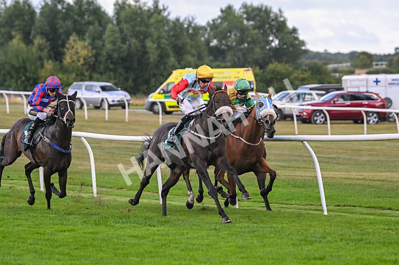 270825-Race 6-Filey Beach-6785 - Race 6