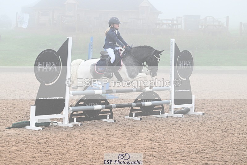 240907A-093143-00137 - Cls 1 Pony Intro 70cm