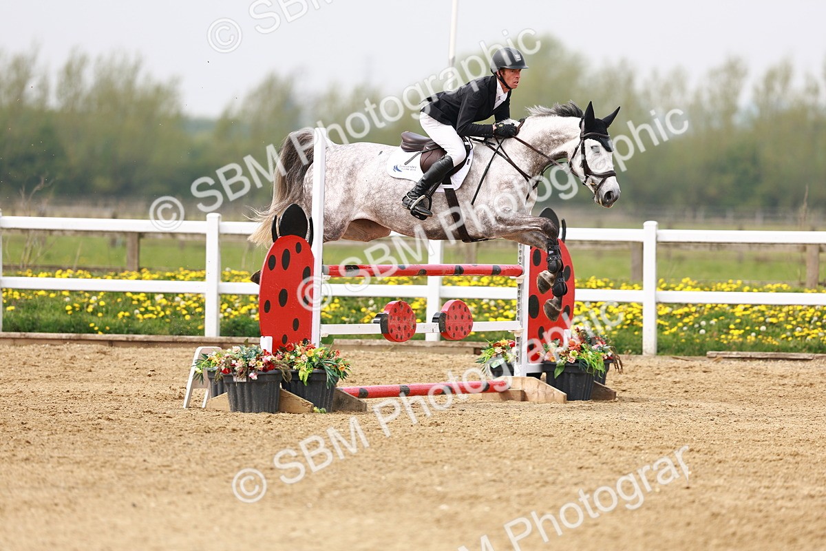  - Class 17 - Senior 1.05m