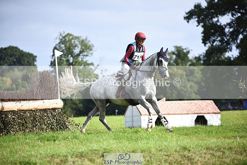 240804-173132-19499 - 719-Abbie_Burbidge-BLUEBIRD