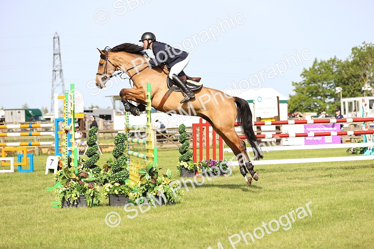 SBM_01363 - Class 200 - Martin Grant Homes Welcome Stakes 1.25m Open