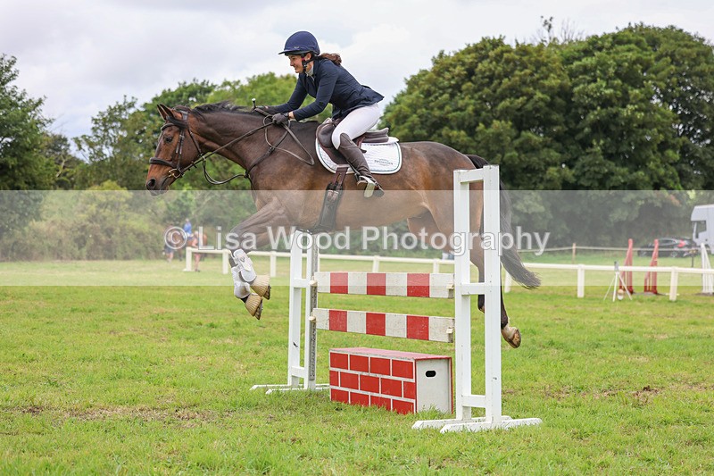 3E7A8090 - Class 7: Senior Newcomers/1.10m open