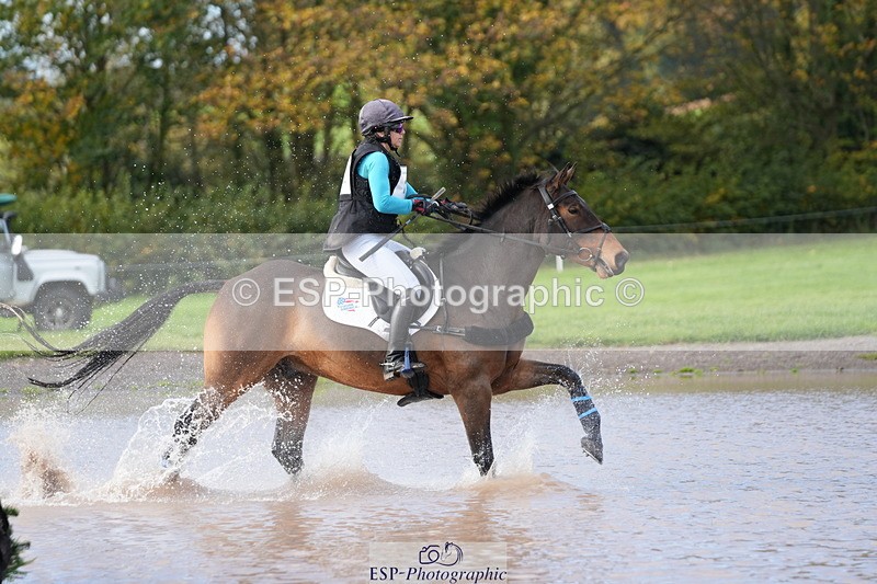 251024A-120923-08648 - B-112-Christina.Wiederkehr