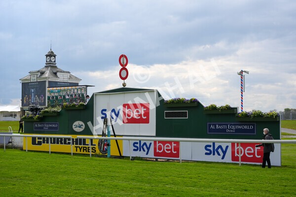 yr12052021r2-18 - Race 2 2.10pm Churchill Tyres Stakes