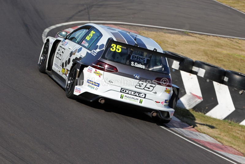  - TCR UK @ Castle Combe