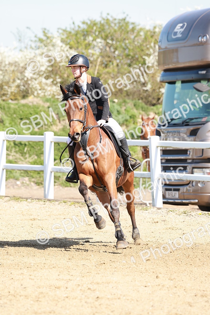 SBM_004293 - Class 17 - Senior Newcomers - 1.10m