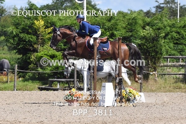BPP_3811 - CLASS 6 SAT Pony Newcomers/ 1m Open