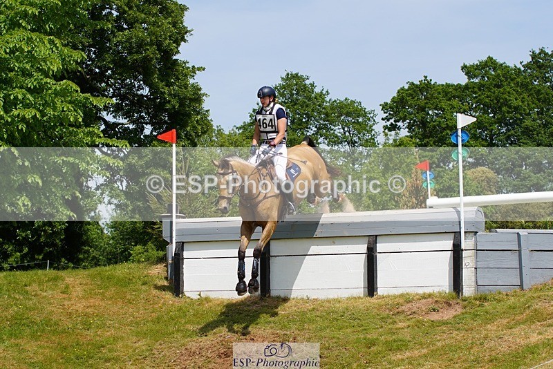 230528-135228-17464 - 464-GRANDE_BY_DESIGN-Emma_Manton-XC