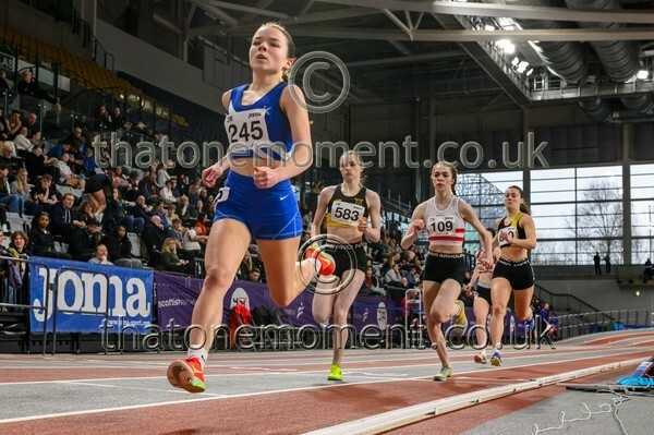 SenInd26-819540 - Track Female Set One