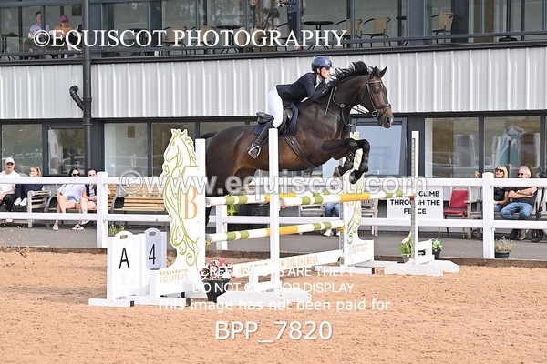 BPP_7820 - CLASS 16 FRI GFS Saddles Senior Newcomers/1.10m Open