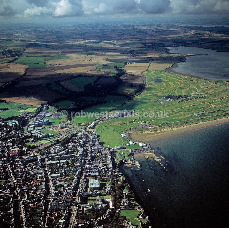 A00047C St Andrews Fife in 2001 - Settlements, infrastructure and attractions