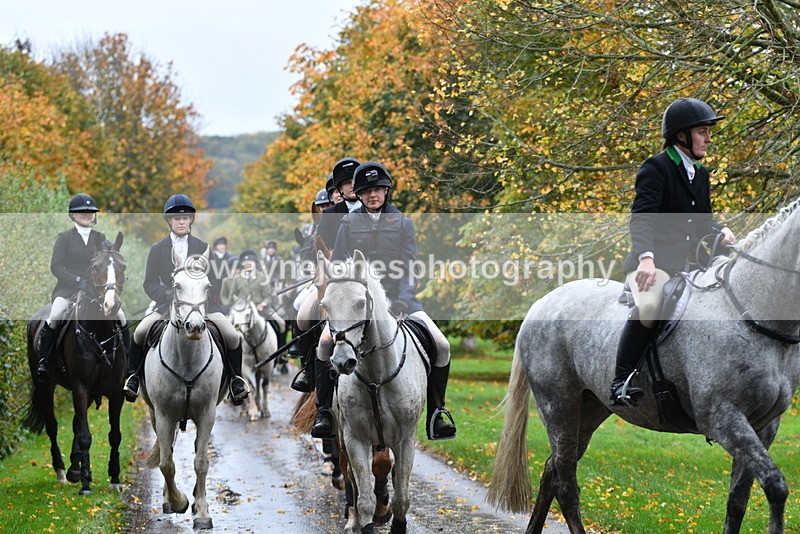 WJ5_6254 - B&B walk back for Hunt Tea !