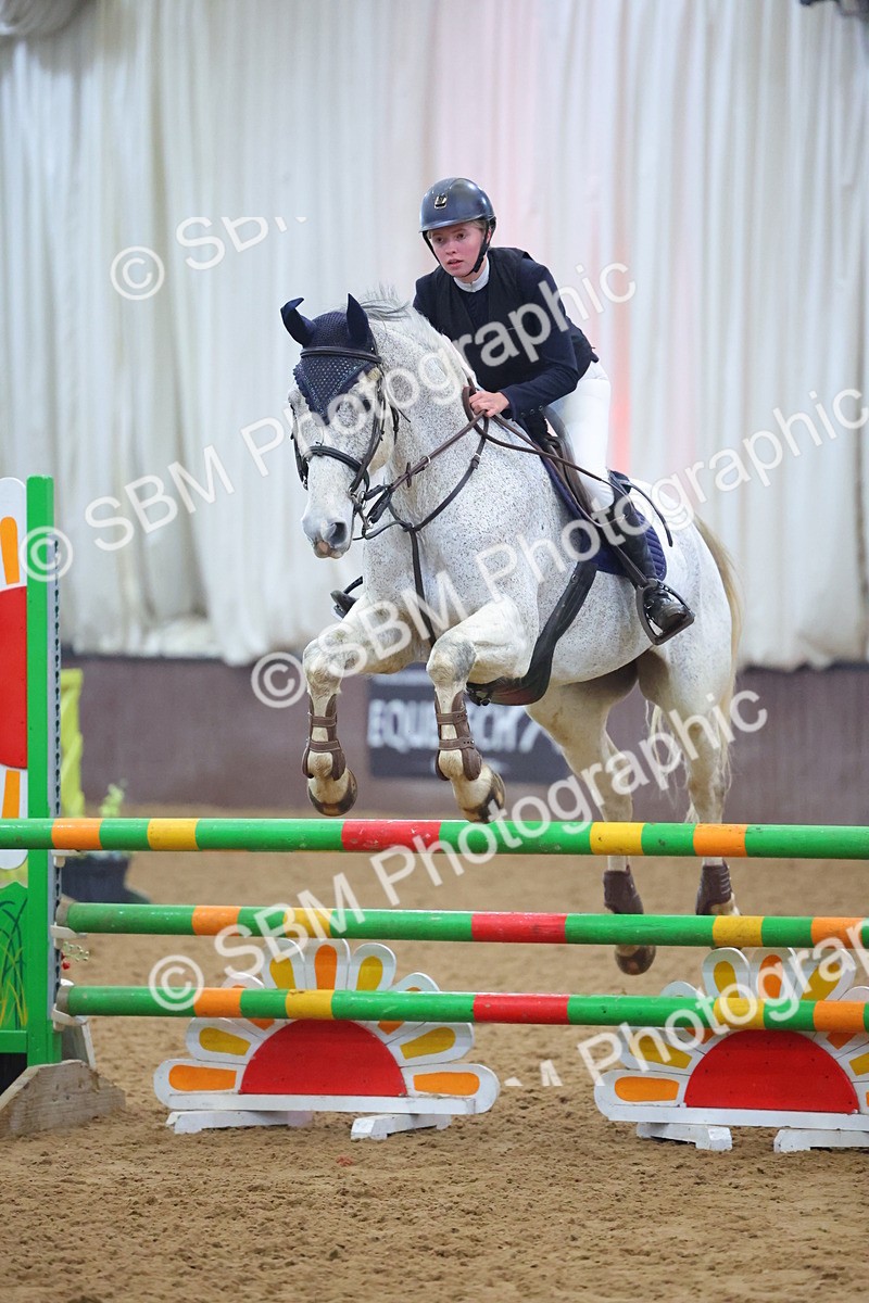 SBM_008580 - Class 21 - Nupafeed Supplements Senior Discovery/ 1m Open - First Round (1.00m)