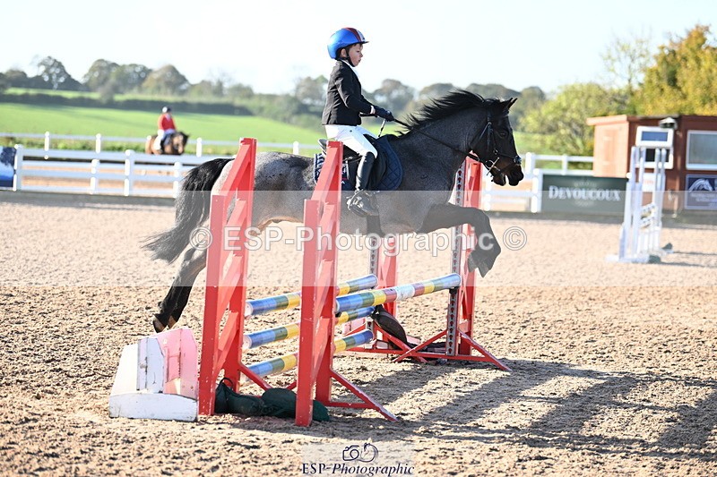 241026A-100727-00049 - SAT Cls 3 Pony Intro 70cm
