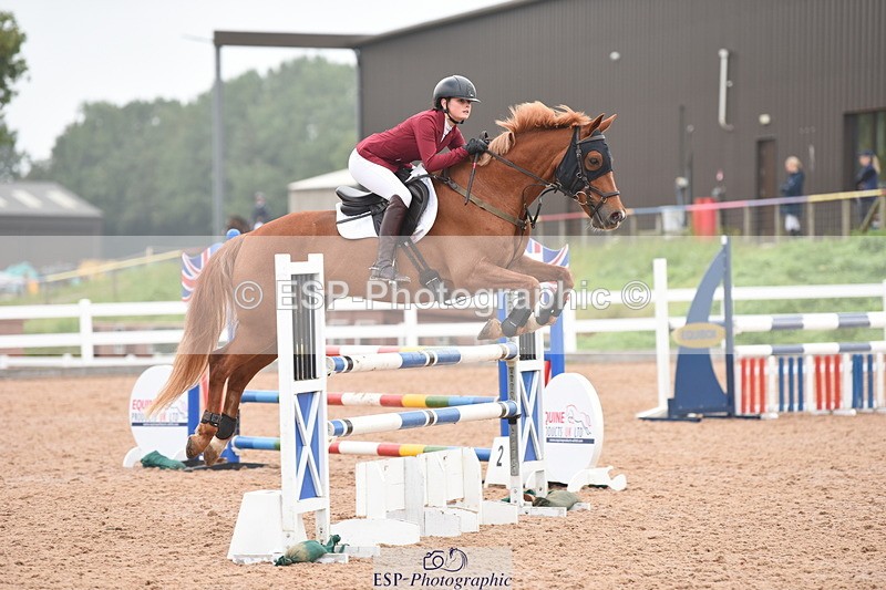 230902A-112104-00570 - Cls 8 1.05m Amateur Quali