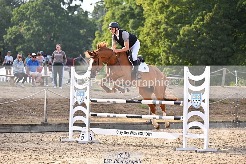 250817A-172222-05205 - Cls 24 Snr Foxhunter