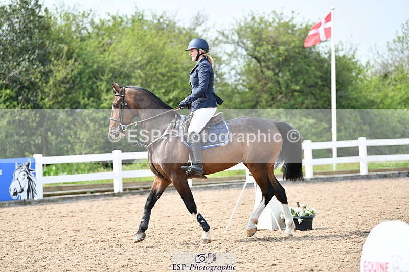 240511A-154356-14189 - Cls 25 British Novice and 90cm Open