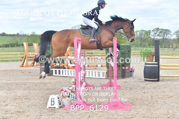 BPP_6129 - CLASS 29 SUN Senior Newcomers/ 1.10m Open