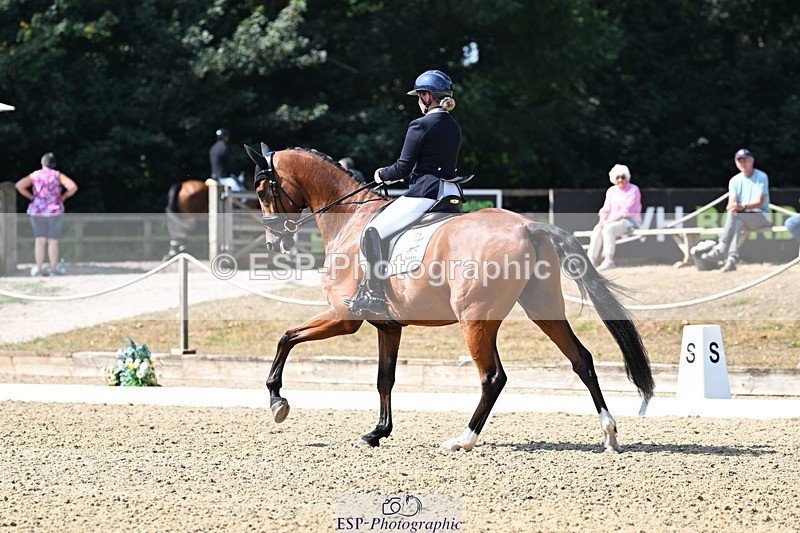 250810A-110903-05735 - 071-Abbie.NewburySeagry.Viceroy