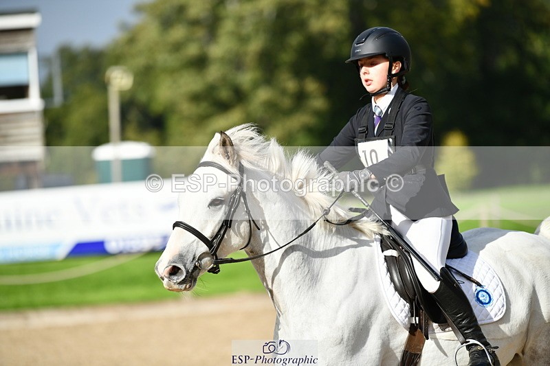 251004A-151457-01752 - Classes 8 & 9 70cm