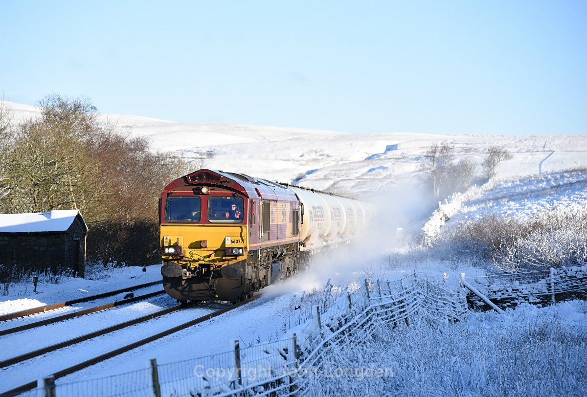 JL - 8.12.17 66077 4M00 Mossend - Clitheroe, Garsdale Troughs - Garsdale Troughs
