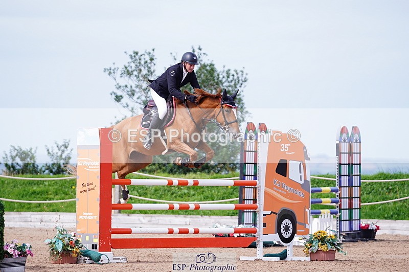 240803A-102204-07187 - Cls 29 Snr Foxhunter