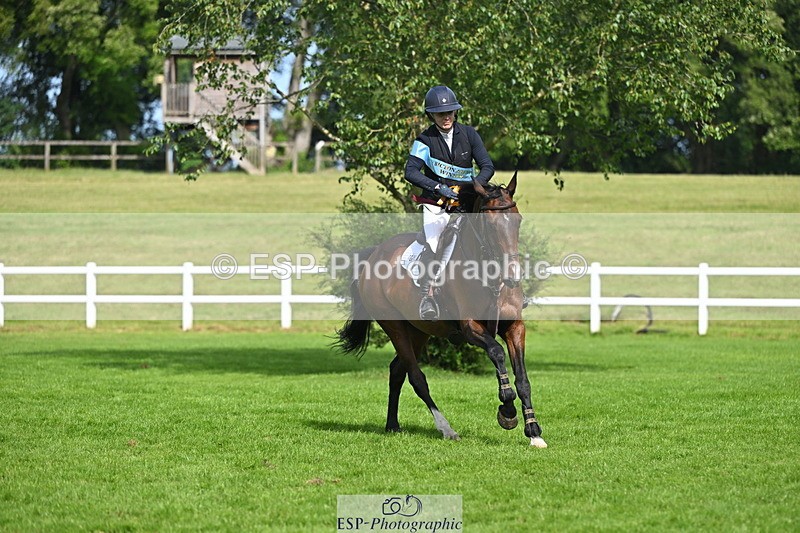 140626A-165146-00342 - Cld 46 Snr 1m 10 Grand Prix
