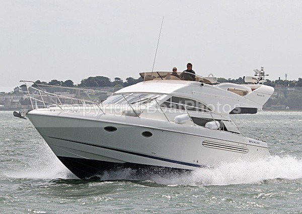 100613 AQUA MARIA IMG_1839 - Flybridge Cruisers