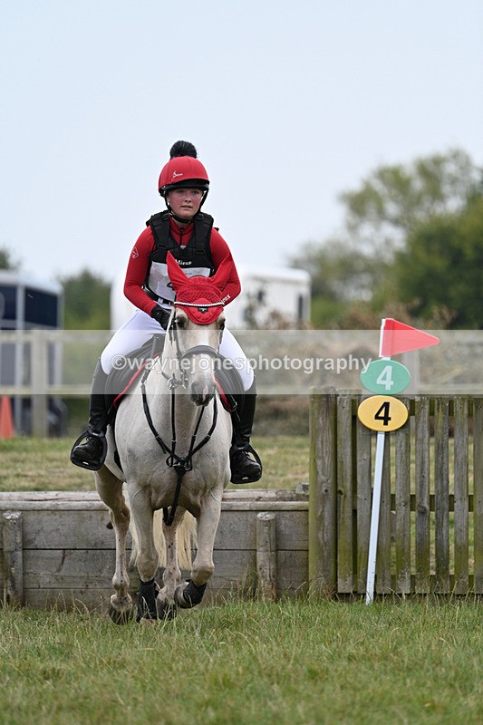 WJ7_8423 - 80cm XC Time 15:45 to 16:02