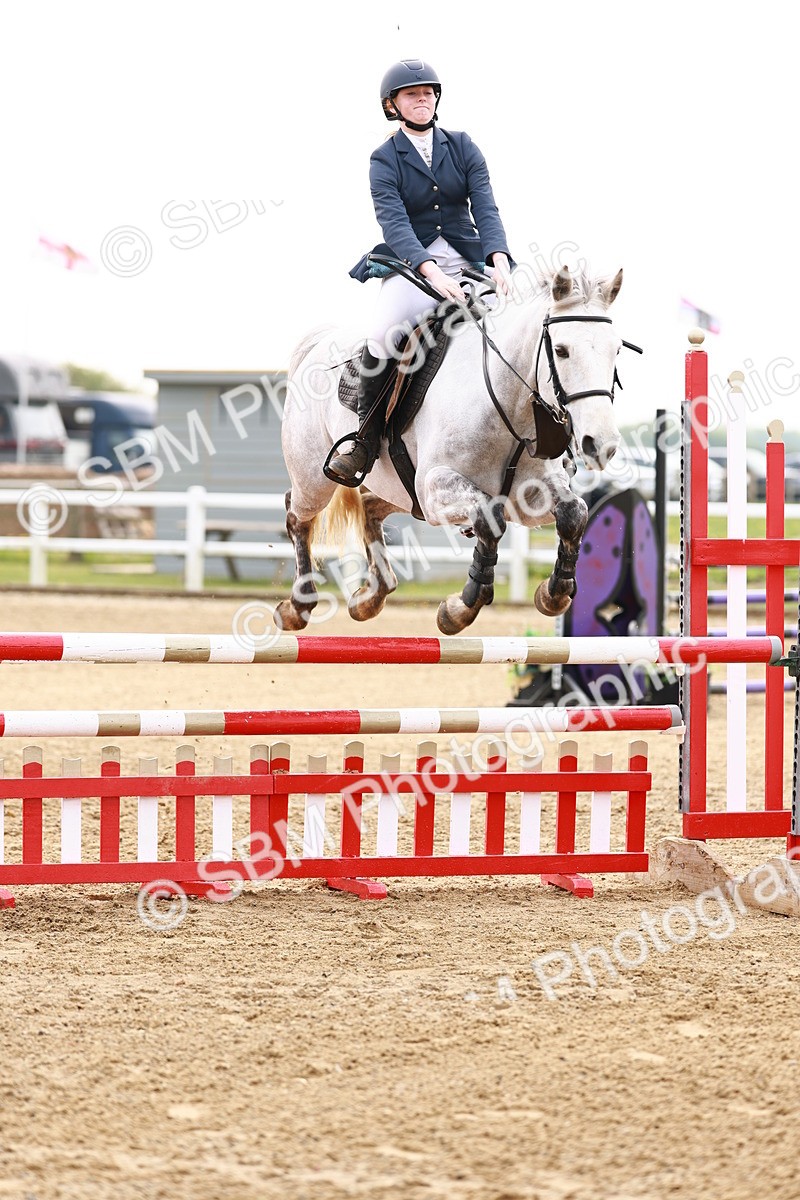  - Class 17 - Senior 1.05m