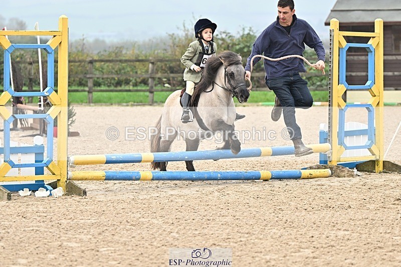 241110-102156-00264 - 40cm Showjumping