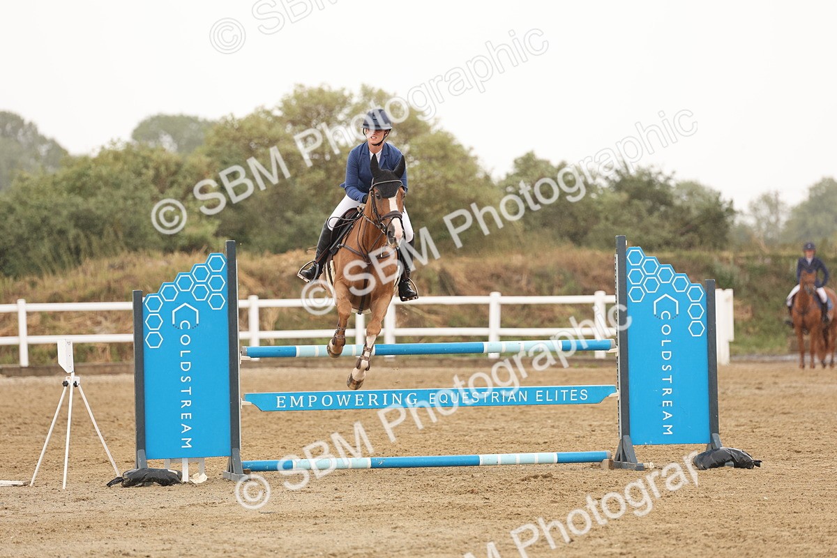 SBM_024105 - Class 6 - Senior Newcomers 1.10m