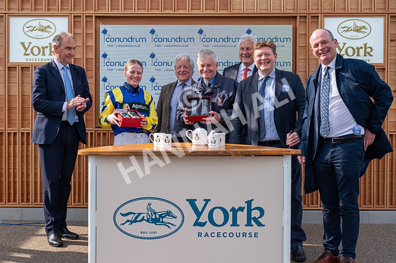 130526-Race 6-Startled-0559 - Race 6 4.40pm Conundrum HR Consulting Handicap