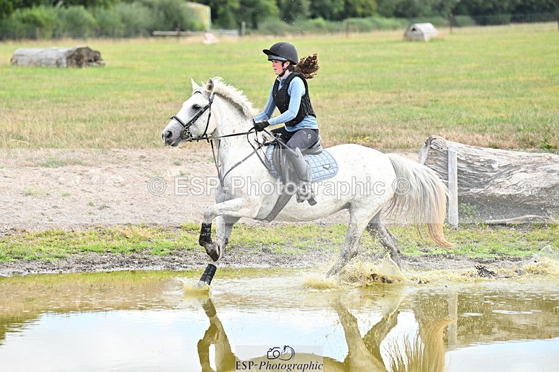 250821B-111208-00197 - Group B - Danielle