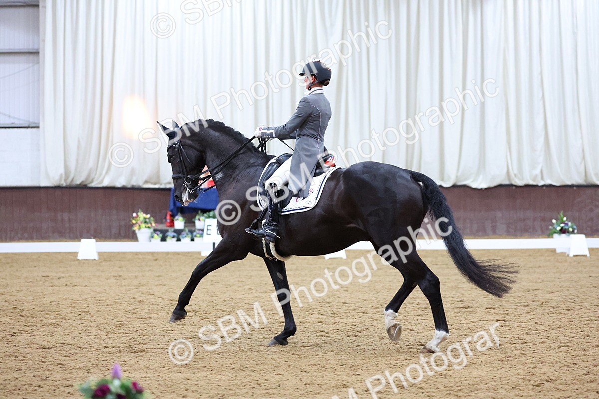 SBM_009559 - Class 14 - FEI Grand Prix - 19.27-20.27