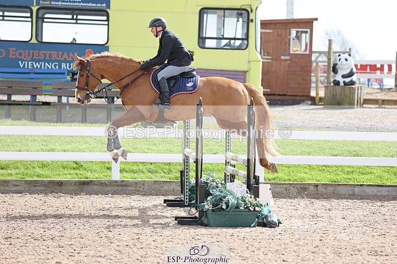 240406A-110819-02983 - Cls 20 British Novice and 90cm Open