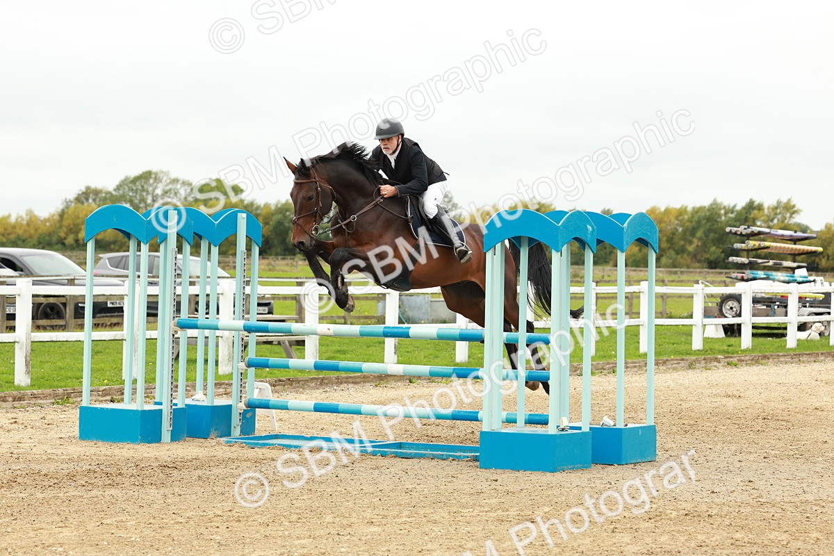 1I0A7695 - Class 4 - Senior Newcomers 1.10m