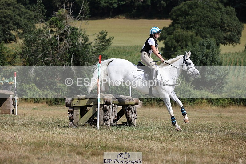 250802A-104339-00966 - B-056-Cecilia.Behagg-JOHNJOE