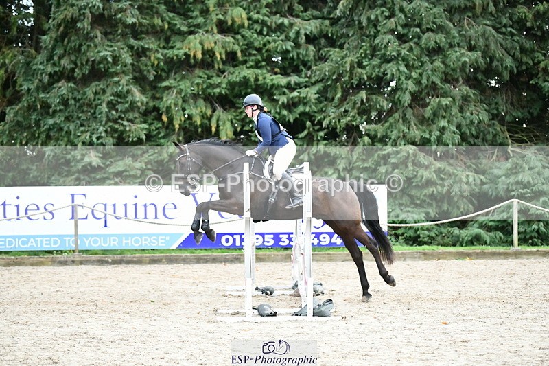 251004A-173903-02543 - Classes 12 & 13 90cm