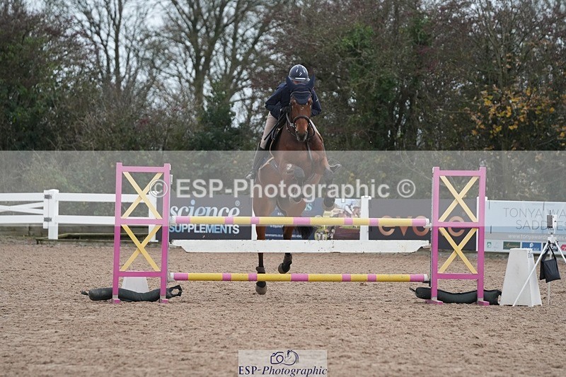 251109-113154-03572 - Cls 20 Newcomers and 1.10m Open