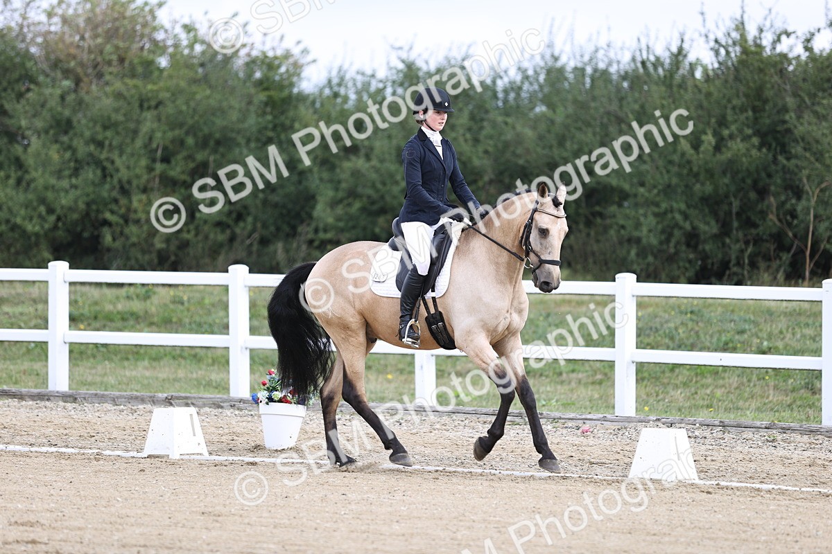 SBM_015310 - Class 14 - Novice 23 - 9.05-10.08