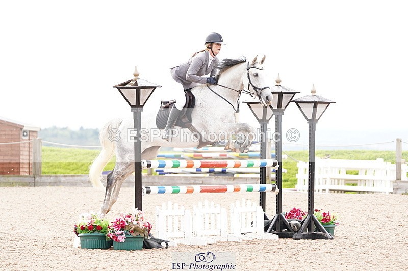 241004A-144702-00799 - Fri 04 Snr Fox & 1.20m Open