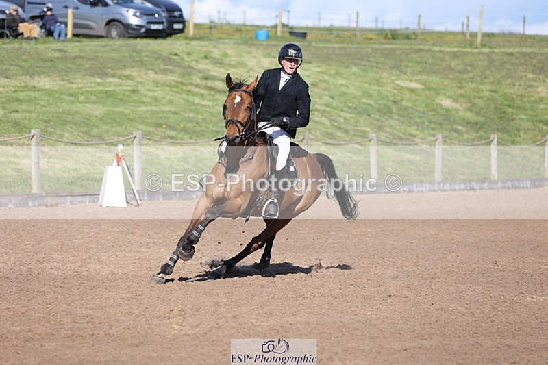 240419A-165318-09482 - Cls 10, 2 Star Big Tour 145cm  Break to End