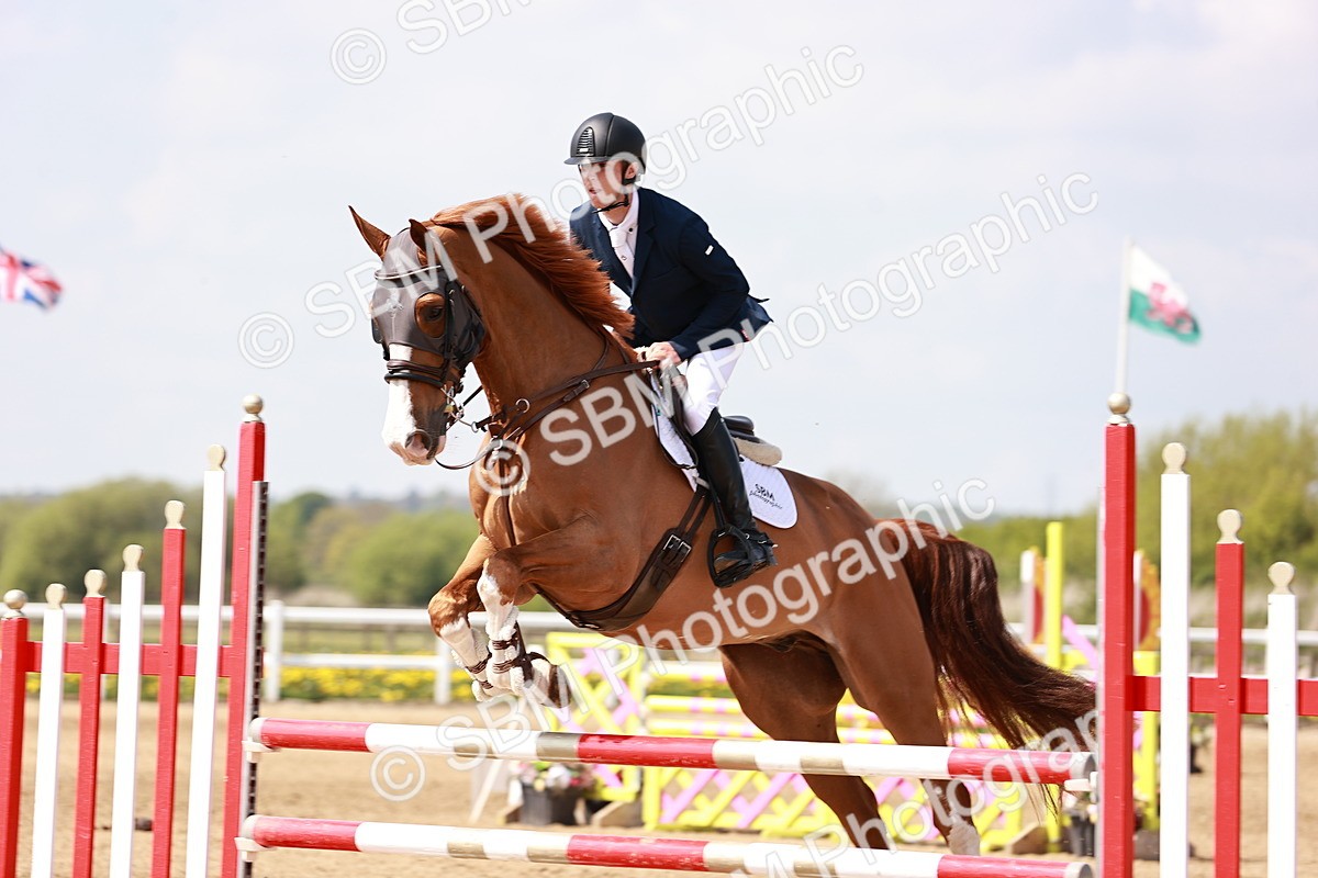  - Class 24 - Senior Newcomers - 1.10m