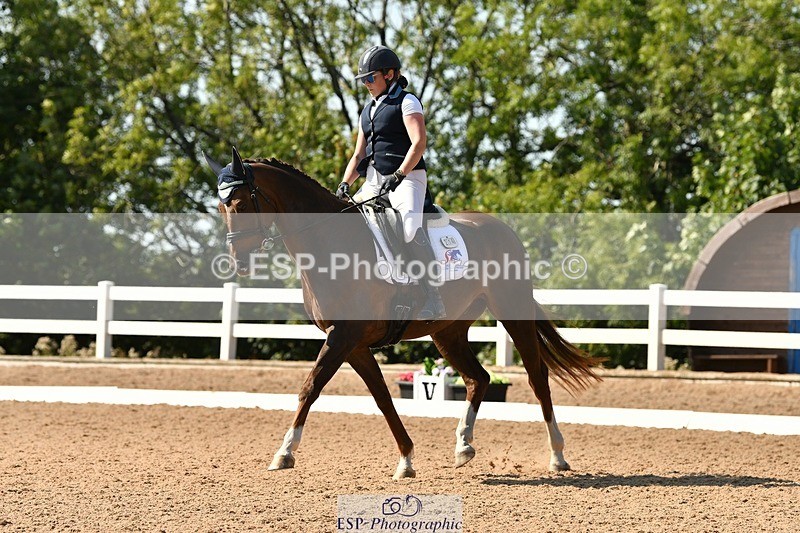 250817-154716-11329 - 214-Verity.PerryVogue