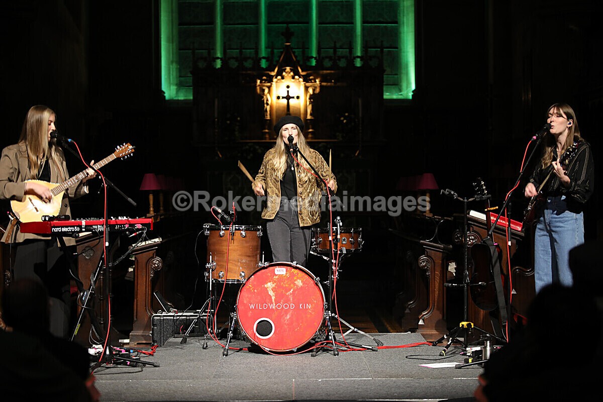 FOLK N BLUES-682 - FOLK and BLUES SEPT 2022